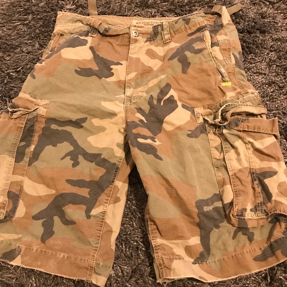 Army fatigue American eagle shorts